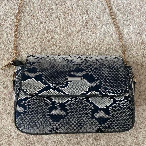 Snakeskin Handbag - Picture 2 of 4